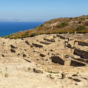 RHO-06 - Όμορφες πεταλούδες και αρχαία καμείρος  